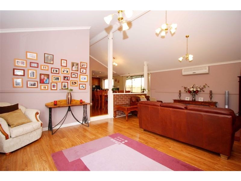 16 Beckwith Court, Taylors Lakes VIC 3038