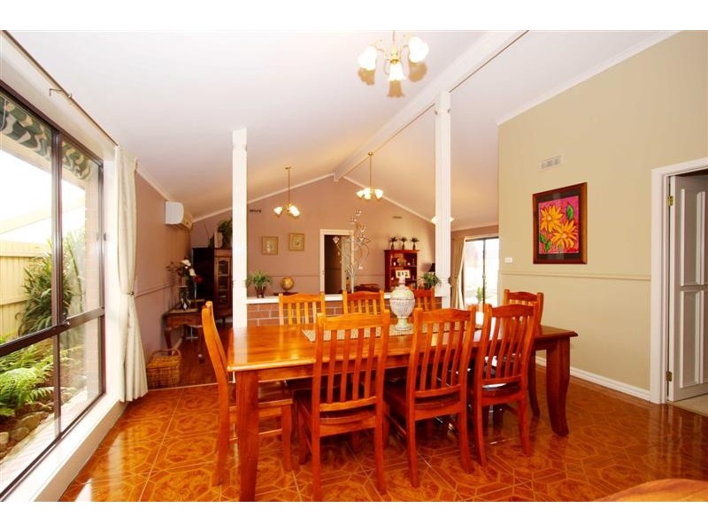 16 Beckwith Court, Taylors Lakes VIC 3038