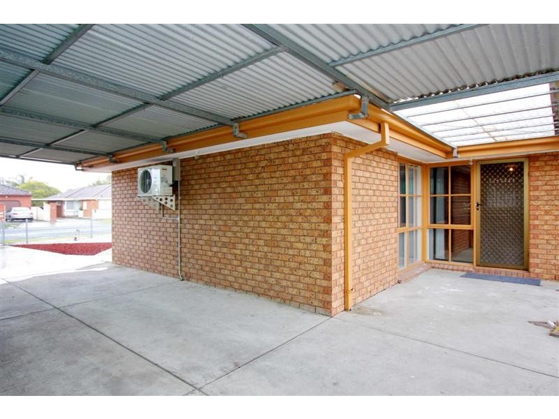 628 Main Rd West, St Albans VIC 3021