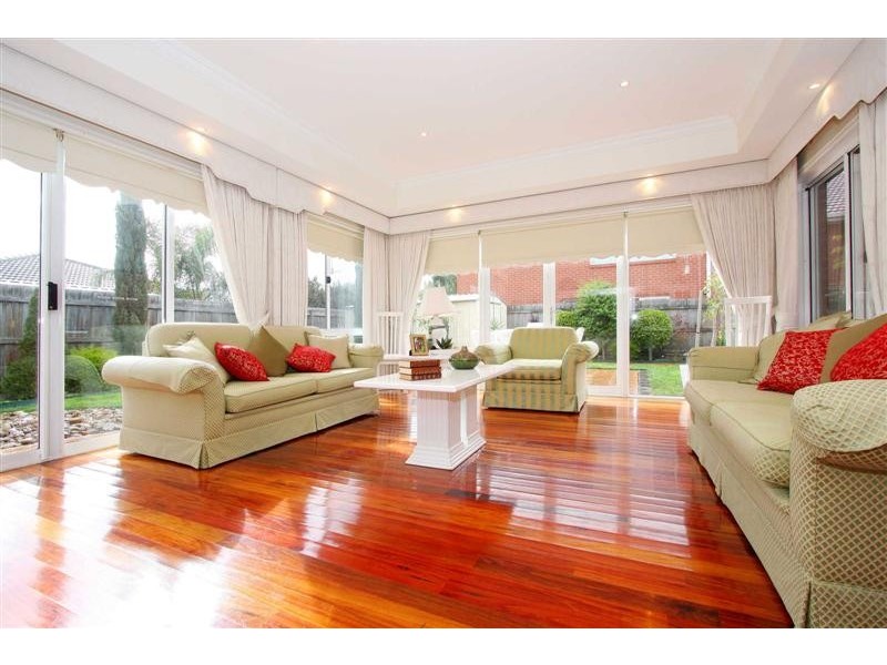 14 Moonlight Terrace, Sydenham VIC 3037