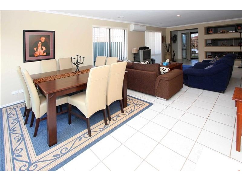 35 Fydler Avenue, Burnside VIC 3023