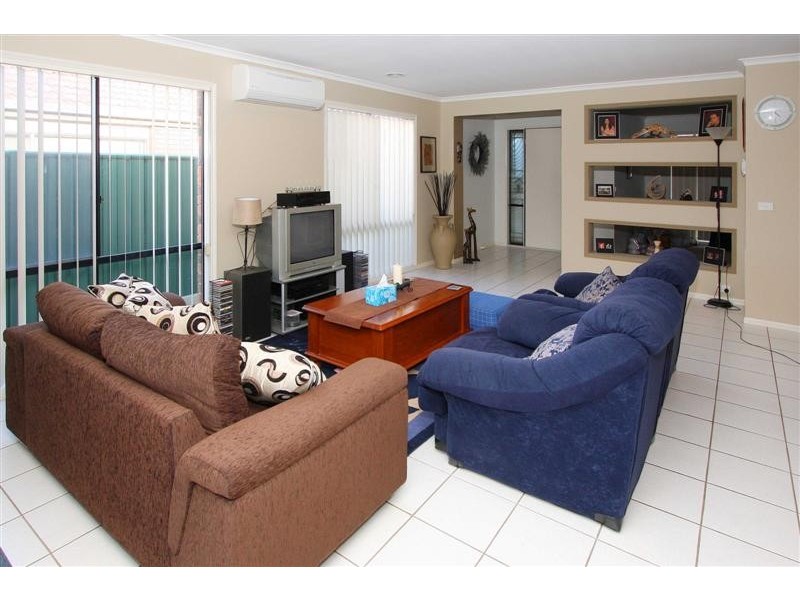 35 Fydler Avenue, Burnside VIC 3023