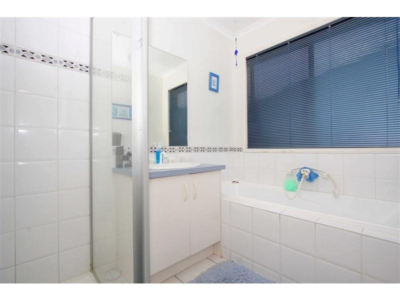 35 Fydler Avenue, Burnside VIC 3023