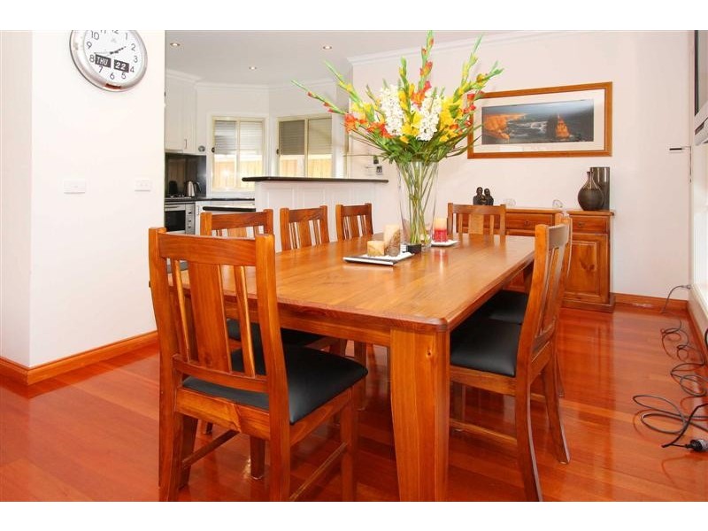 19 Brunswick Place, Taylors Hill VIC 3037