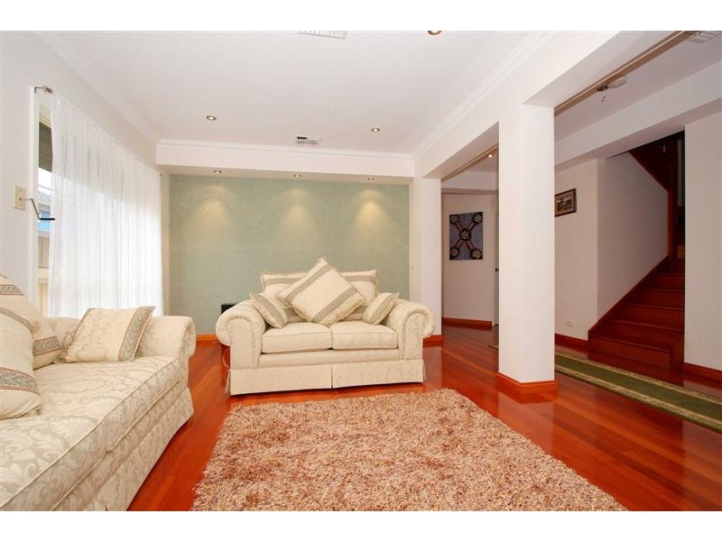 19 Brunswick Place, Taylors Hill VIC 3037