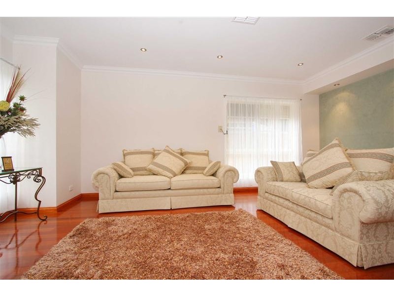 19 Brunswick Place, Taylors Hill VIC 3037