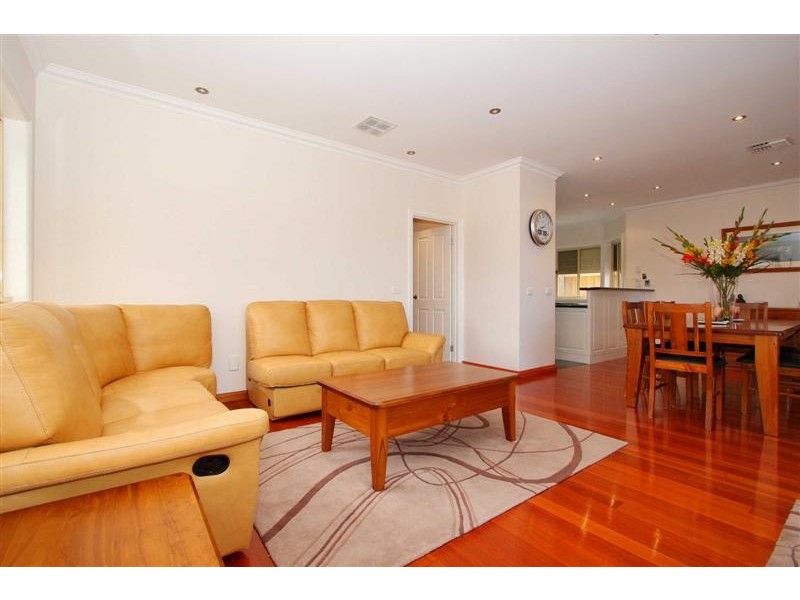 19 Brunswick Place, Taylors Hill VIC 3037