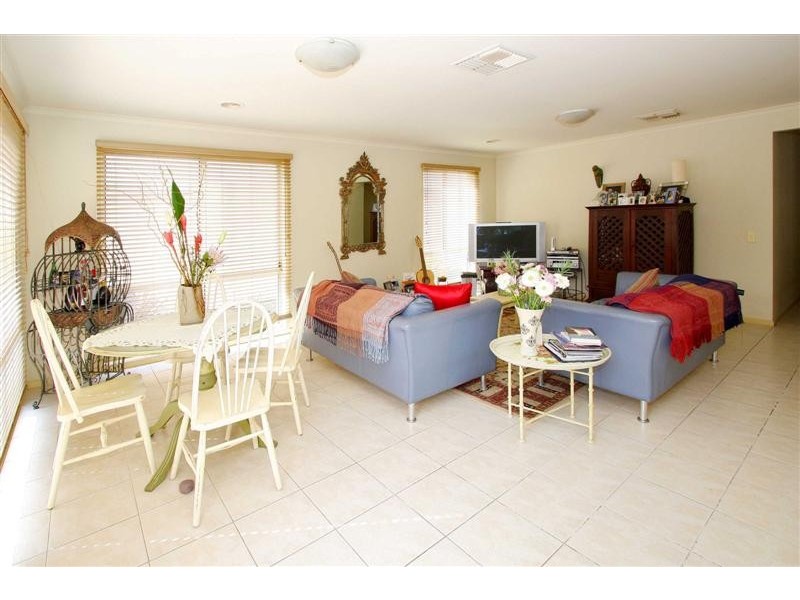 35 Blakeville Drive, Caroline Springs VIC 3023