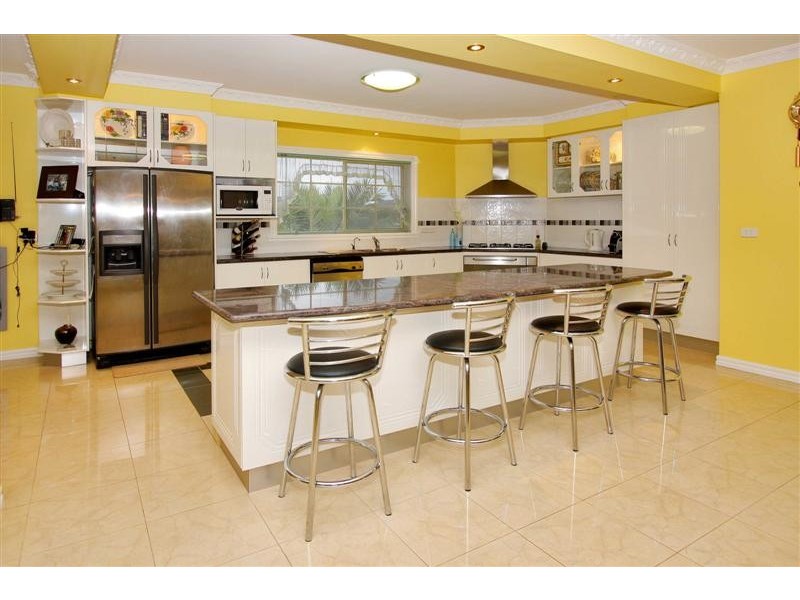 180 Station Road, Cairnlea VIC 3023