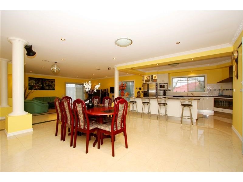 180 Station Road, Cairnlea VIC 3023