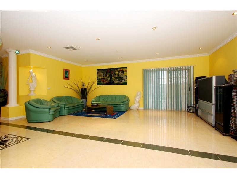 180 Station Road, Cairnlea VIC 3023