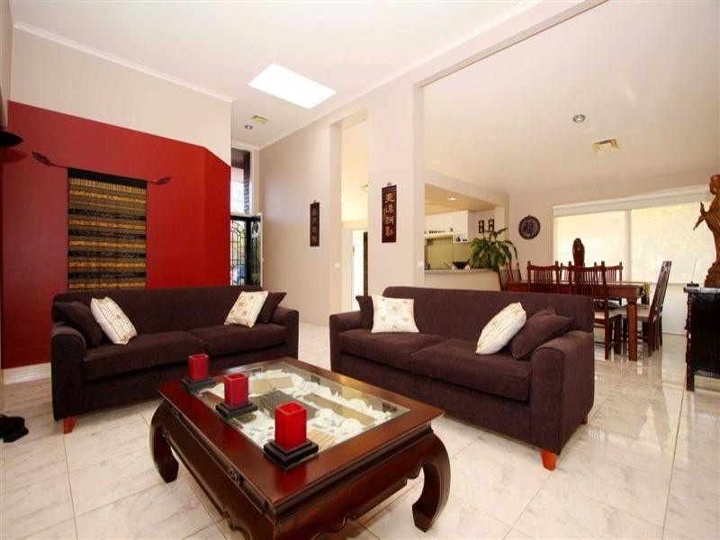 5 Santa Monica Drive, Taylors Lakes VIC 3038