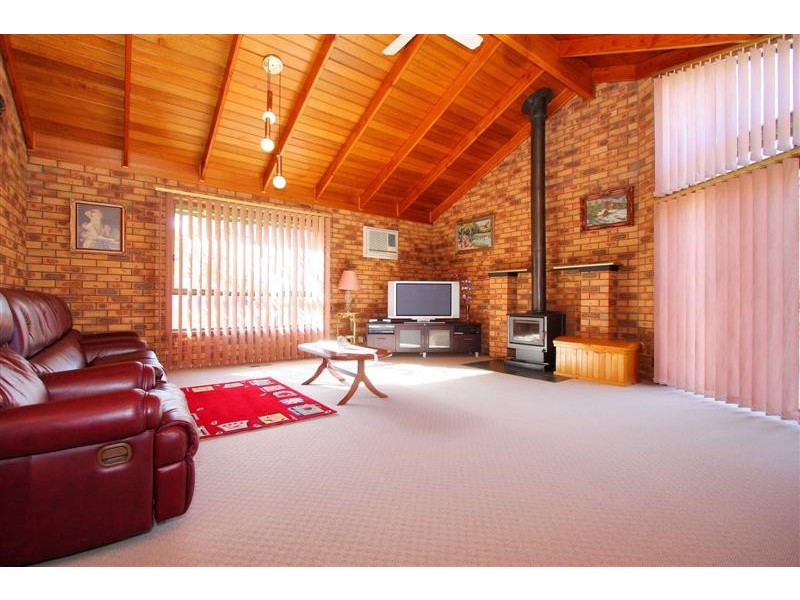 7 Kerang Court, Taylors Lakes VIC 3038