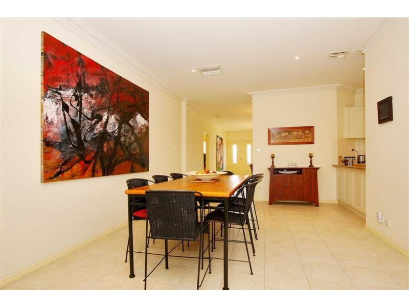 6 Forrest Place, Taylors Lakes VIC 3038