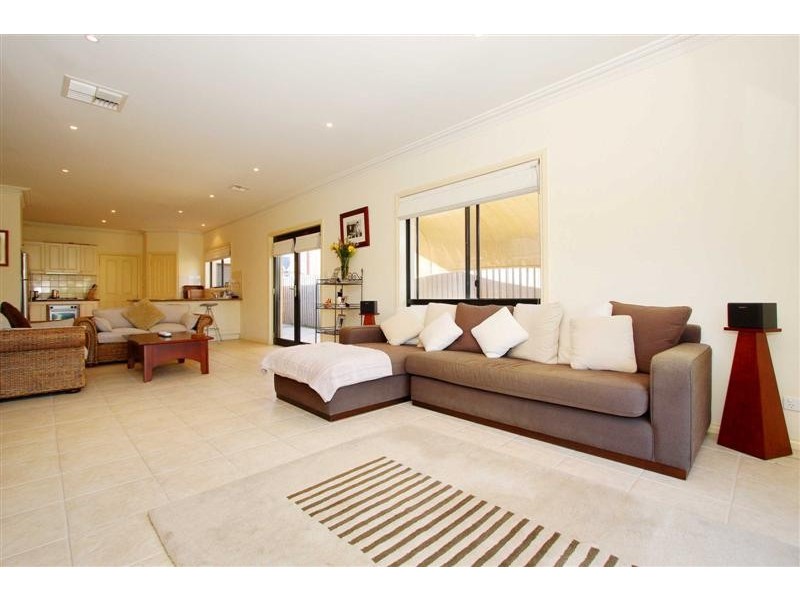 6 Forrest Place, Taylors Lakes VIC 3038