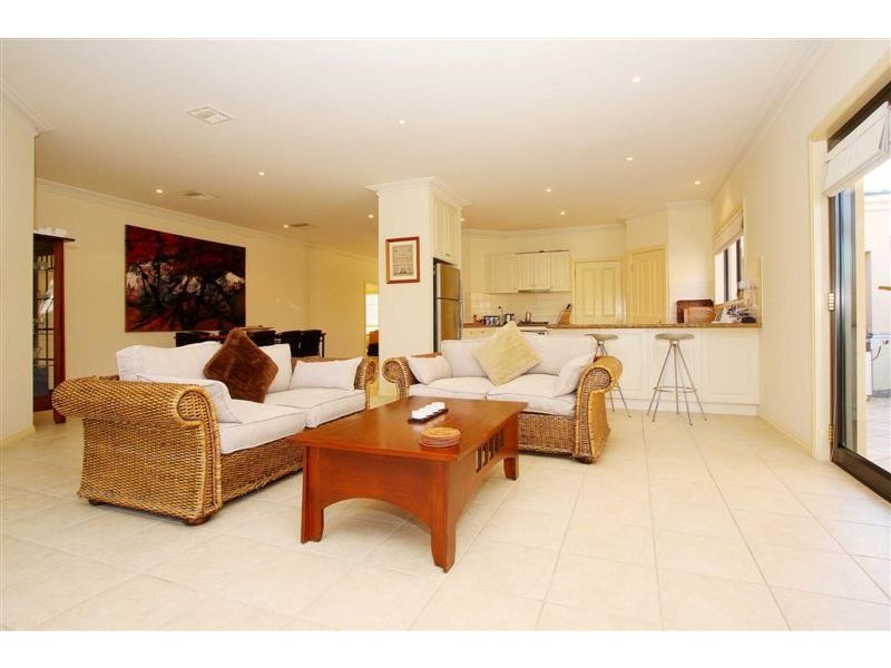 6 Forrest Place, Taylors Lakes VIC 3038