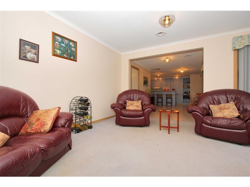 28 Bellevue Boulevard, Hillside VIC 3037