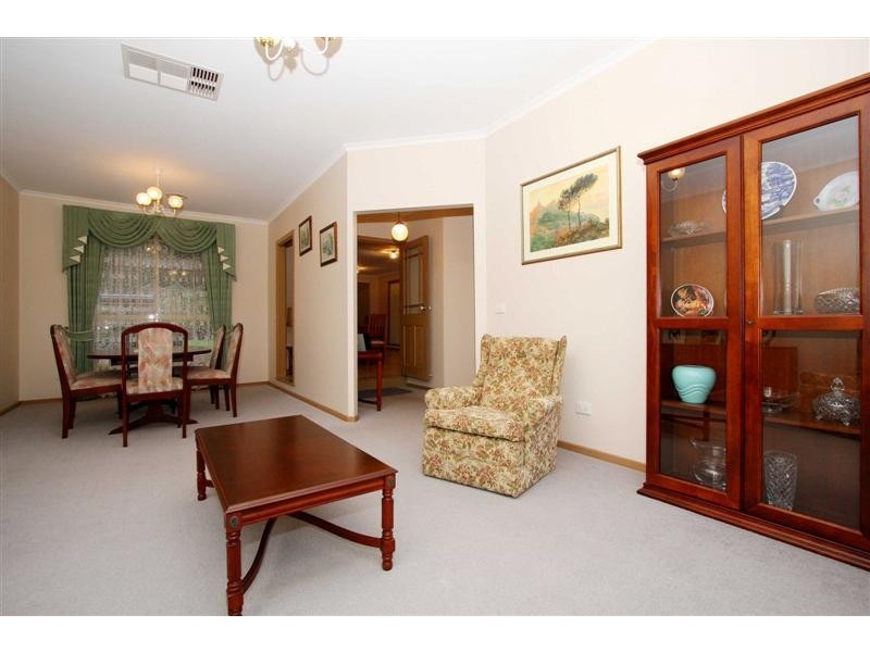 28 Bellevue Boulevard, Hillside VIC 3037