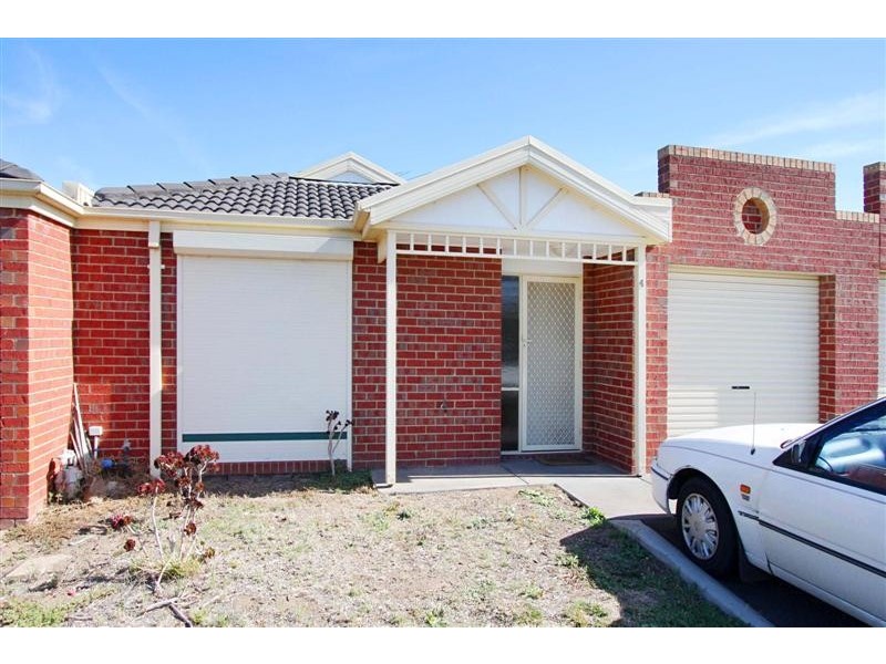 4 Village Avenue, Taylors Lakes VIC 3038