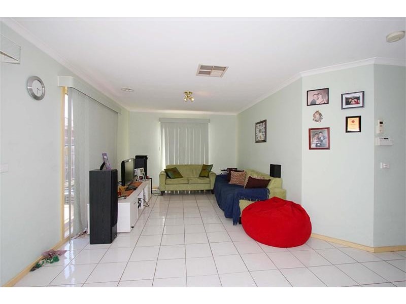 4 Village Avenue, Taylors Lakes VIC 3038