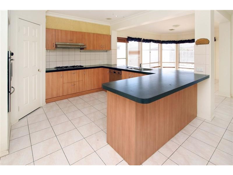 5 Rising Court, Hillside VIC 3037