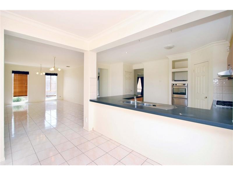 5 Rising Court, Hillside VIC 3037