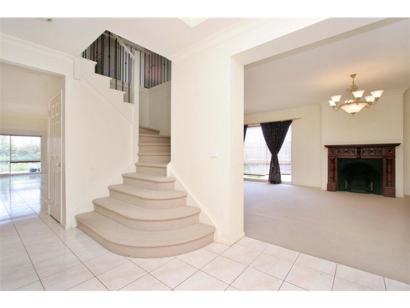 5 Rising Court, Hillside VIC 3037