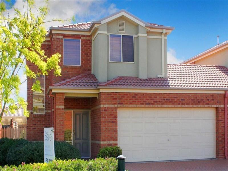 17 The Glades, Taylors Hill VIC 3037