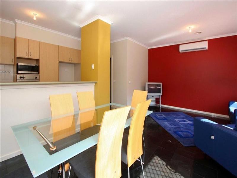 17 The Glades, Taylors Hill VIC 3037