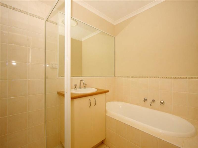 17 The Glades, Taylors Hill VIC 3037