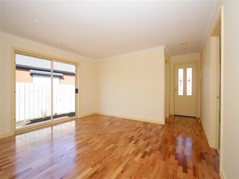 38 Allenby Road, Hillside VIC 3037