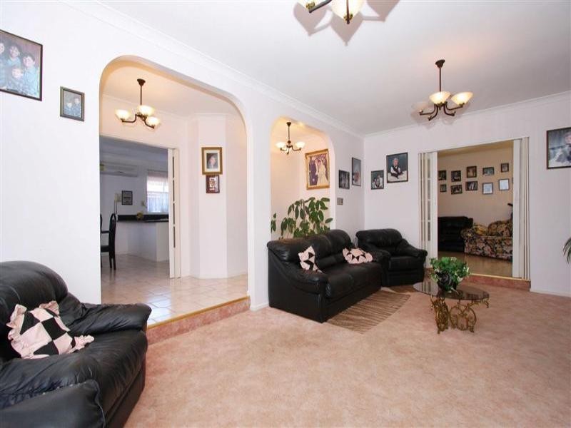 9 St Warden Court, Keilor Downs VIC 3038