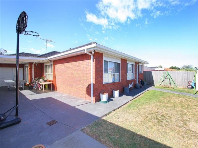 9 St Warden Court, Keilor Downs VIC 3038