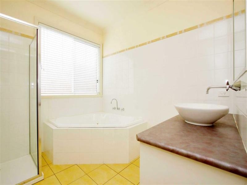 28 Langmore Drive, Hillside VIC 3037