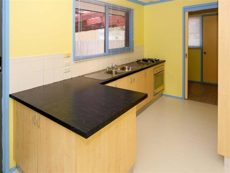 18 Poltava Walk, Delahey VIC 3037