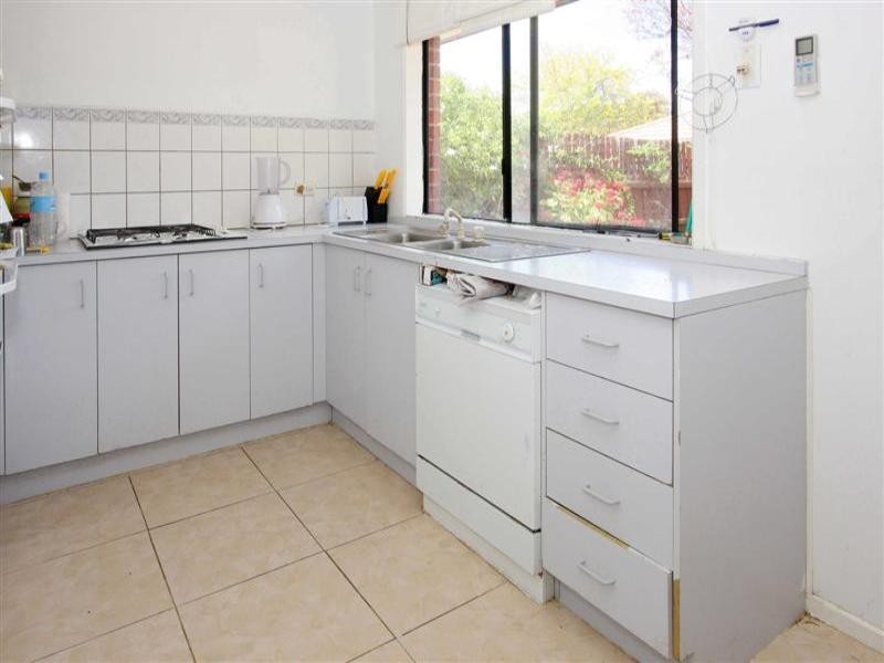 4 Harness Court, Sydenham VIC 3037