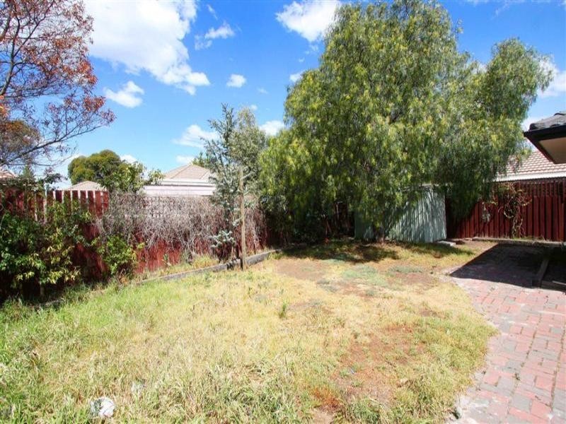 4 Harness Court, Sydenham VIC 3037