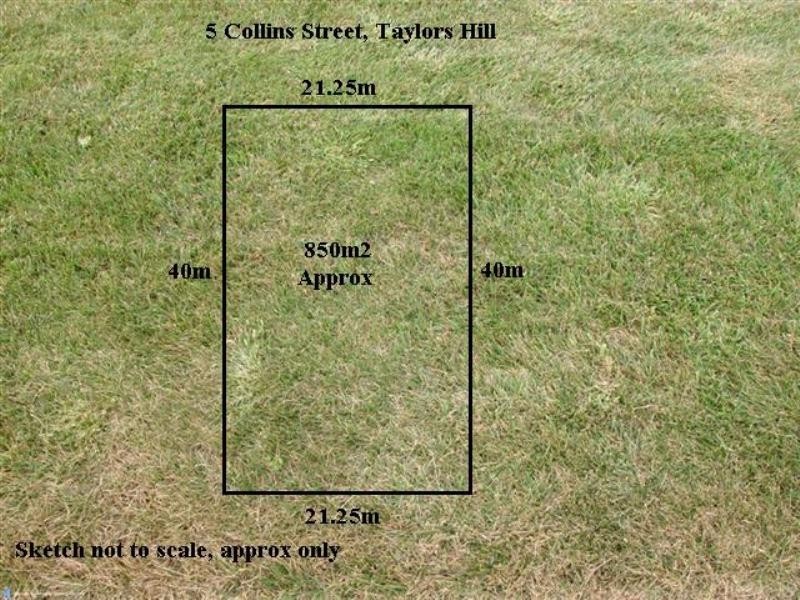 5 Collins Street, Taylors Hill VIC 3037