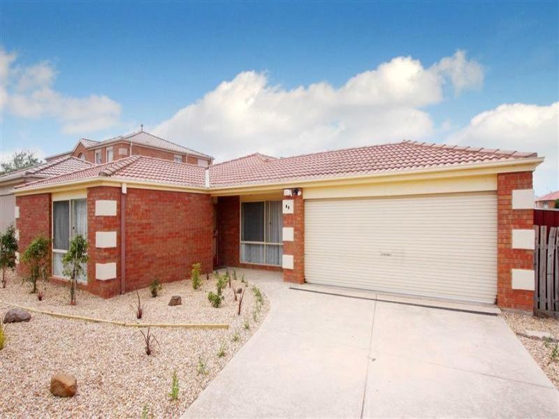 12 Queens Parade, Hillside VIC 3037