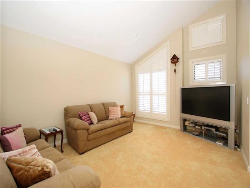 11 Como Avenue, Burnside Heights VIC 3023