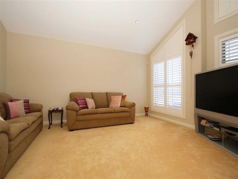 11 Como Avenue, Burnside Heights VIC 3023