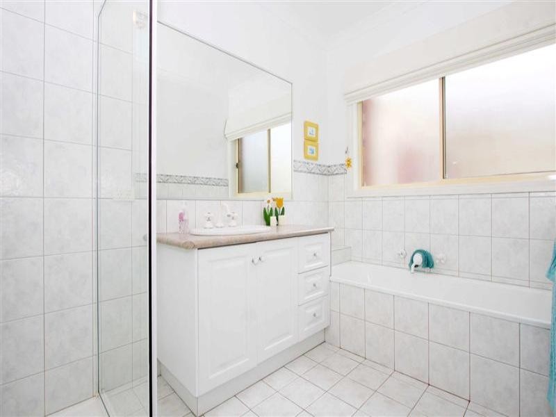 60 Botanic Drive, Hillside VIC 3037