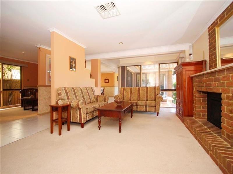 7 Cliffer Place, Taylors Lakes VIC 3038