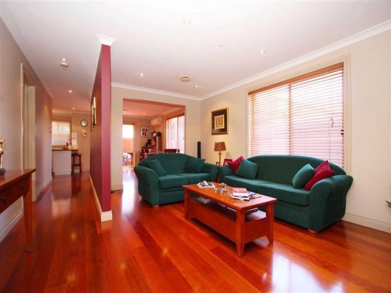 3/45 Pecks Road, Sydenham VIC 3037