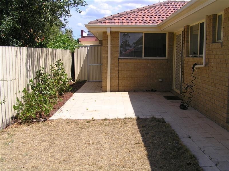 2/46 Kunat Street, Deer Park VIC 3023