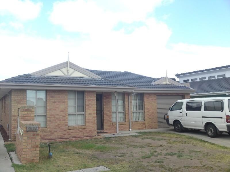 1/51A Pecks Road, Sydenham VIC 3037