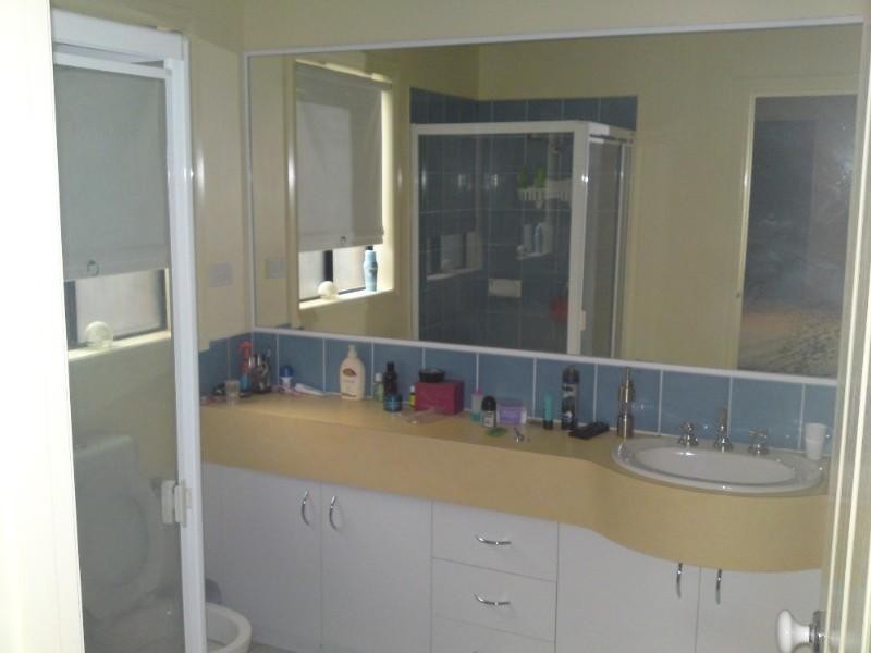 30 Cressida Crescent, Sydenham VIC 3037