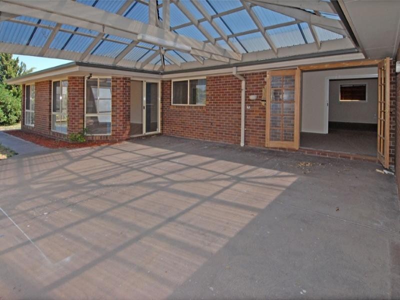 33 Golden Way, Hillside VIC 3037