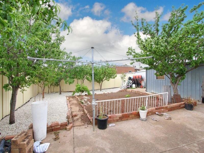 33 Golden Way, Hillside VIC 3037