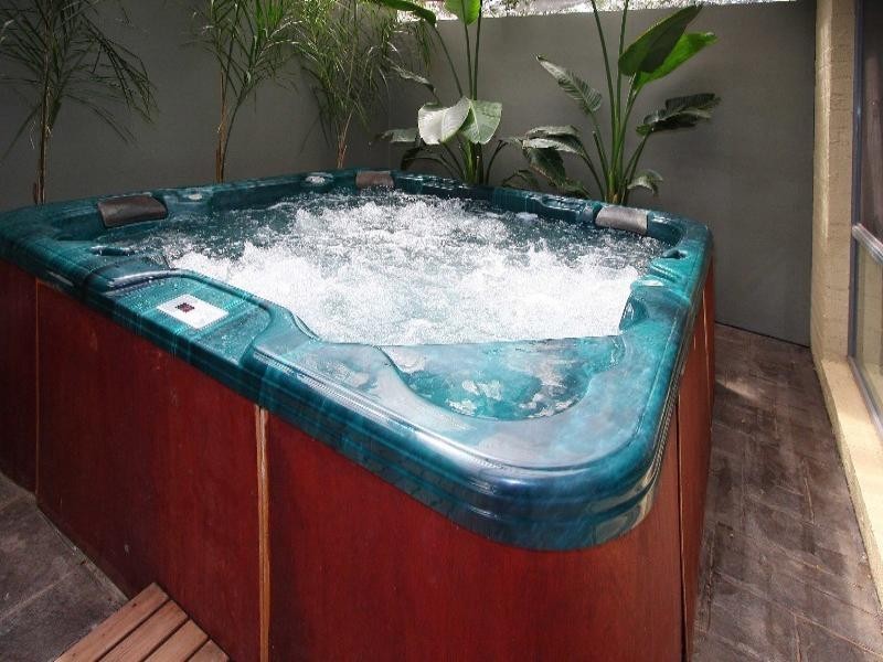 18 Herrington Turn, Caroline Springs VIC 3023